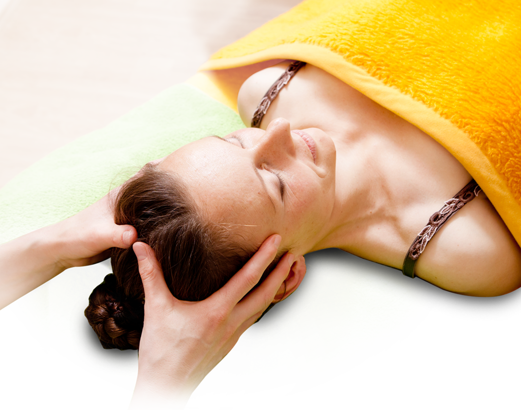 Behandlung durch die Heilpraktikerin und Osteopathin Petra Nitzsche.